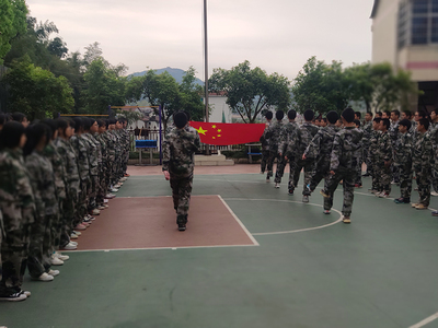 上海附近的问题少年全封闭教育学校_，背后有什么不为人知的真相？
