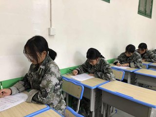 上海长宁区学生逃学怎么办_，这意味着什么？