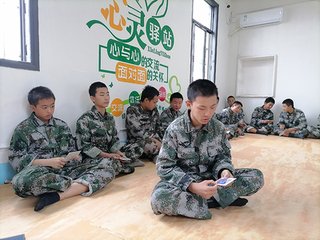 上海奉贤区孩子叛逆管教学校_，是否让人感到困惑？